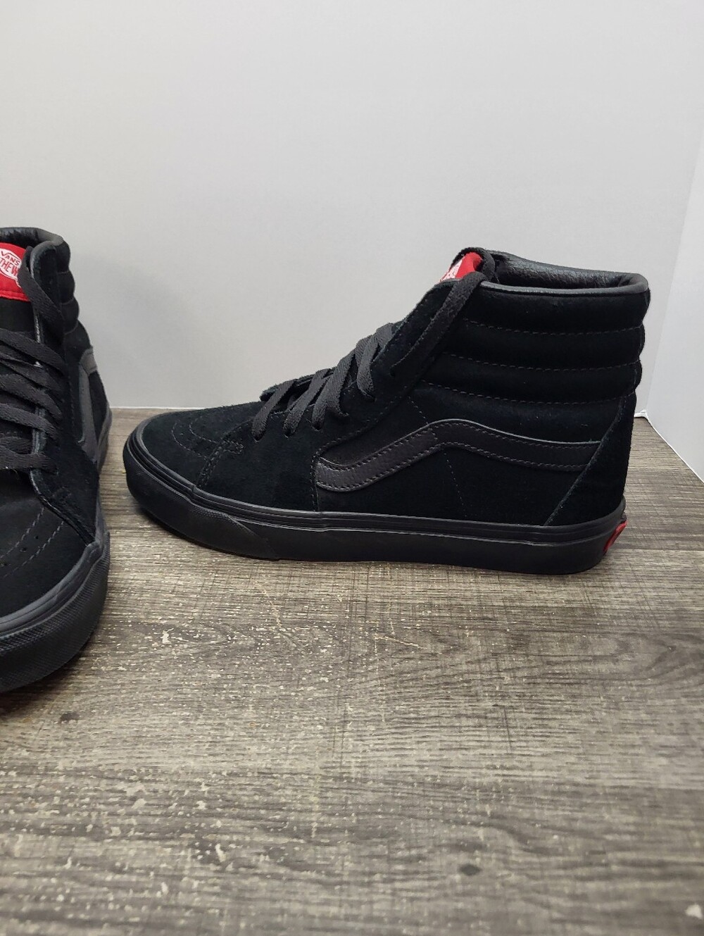 Vans Sk8-Hi Suede High Top Skate Shoes Sneaker Triple Black Men's Size 7.5 Wms 9 - Picture 2 of 10